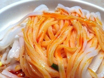 學(xué)小吃技術(shù),學(xué)米皮涼皮技術(shù)就來新鄉(xiāng)美味佳,口感好滋味足