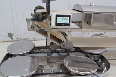 鄭州圓形涼皮機銷售廠家圖片|鄭州圓形涼皮機銷售廠家產(chǎn)品圖片由河南中原食品機械公司生產(chǎn)提供-